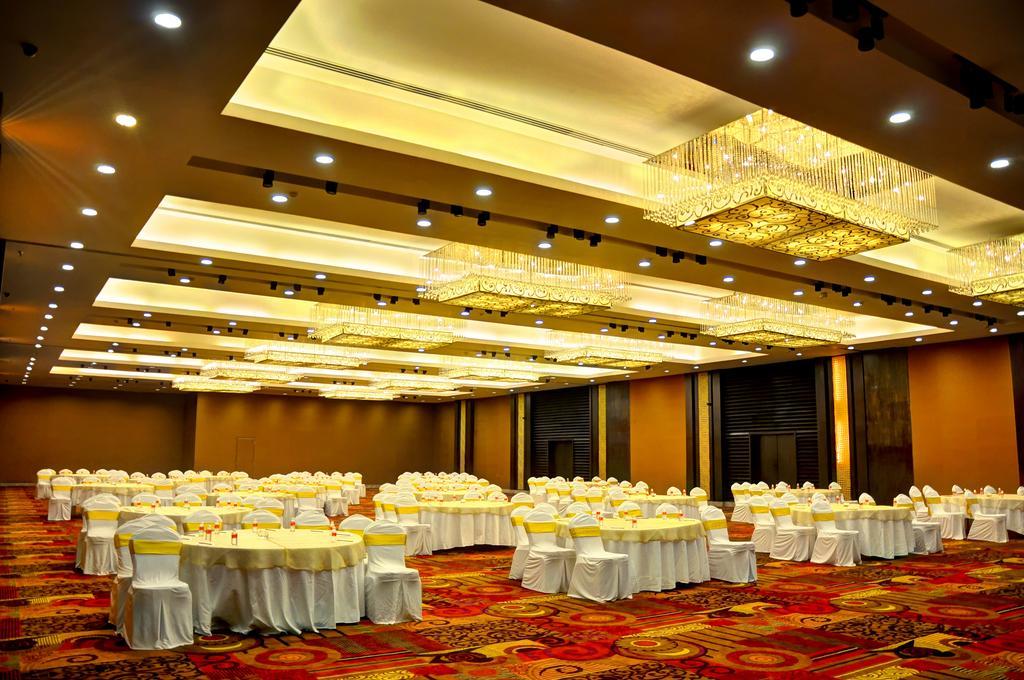 Manasarovar - The Fern Hyderabad Exterior photo